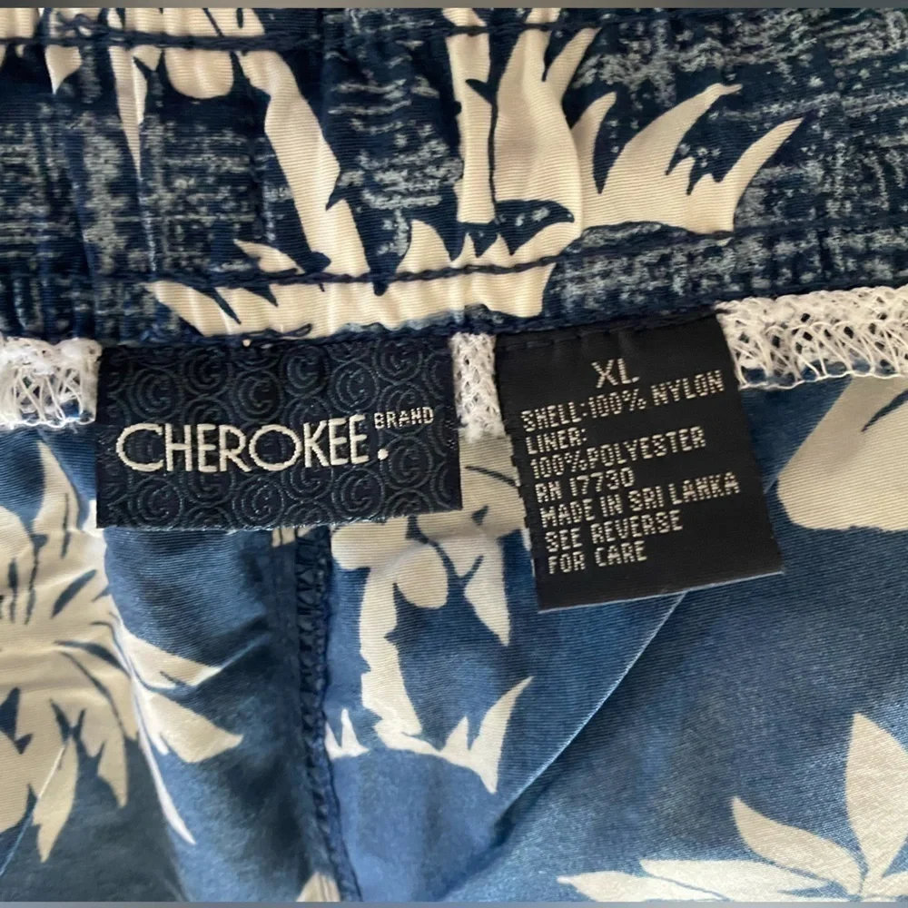 Vintage Cherokee Men’s Swim Shorts / Trunks Blue & White Hawaiian Print Size XL